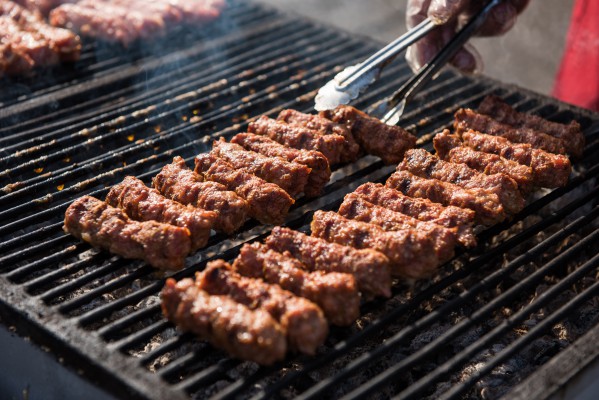 Grillspezialitäten vom Lavasteingrill
